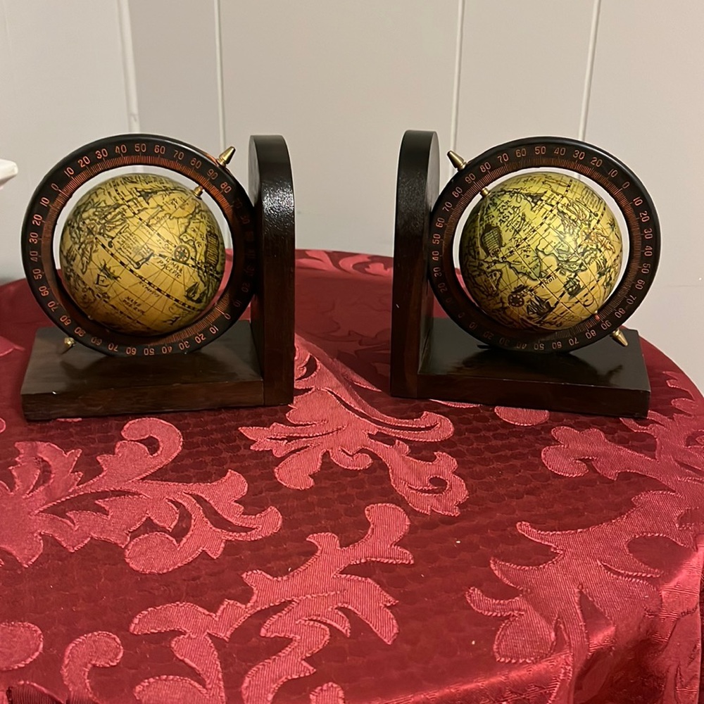 Book ends
